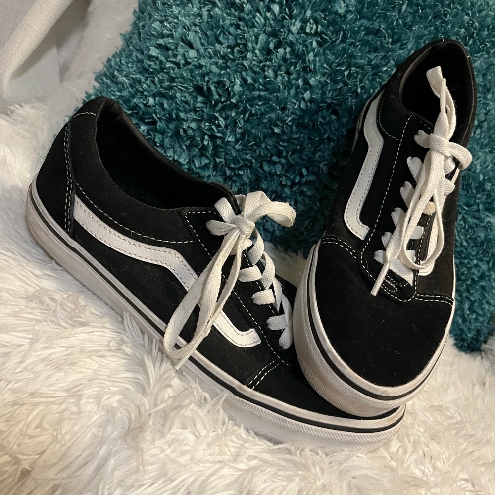 Classic Vans low top sneaker